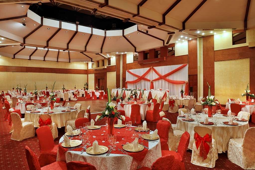 Hilton Yaounde Hotel Faciliteiten foto