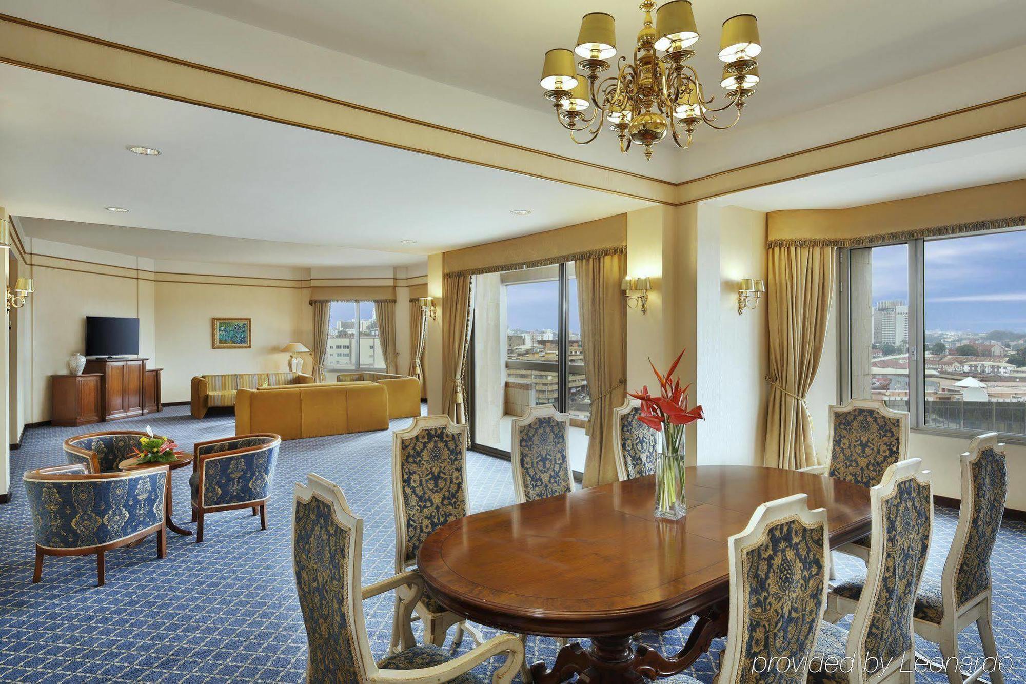 Hilton Yaounde Hotel Buitenkant foto