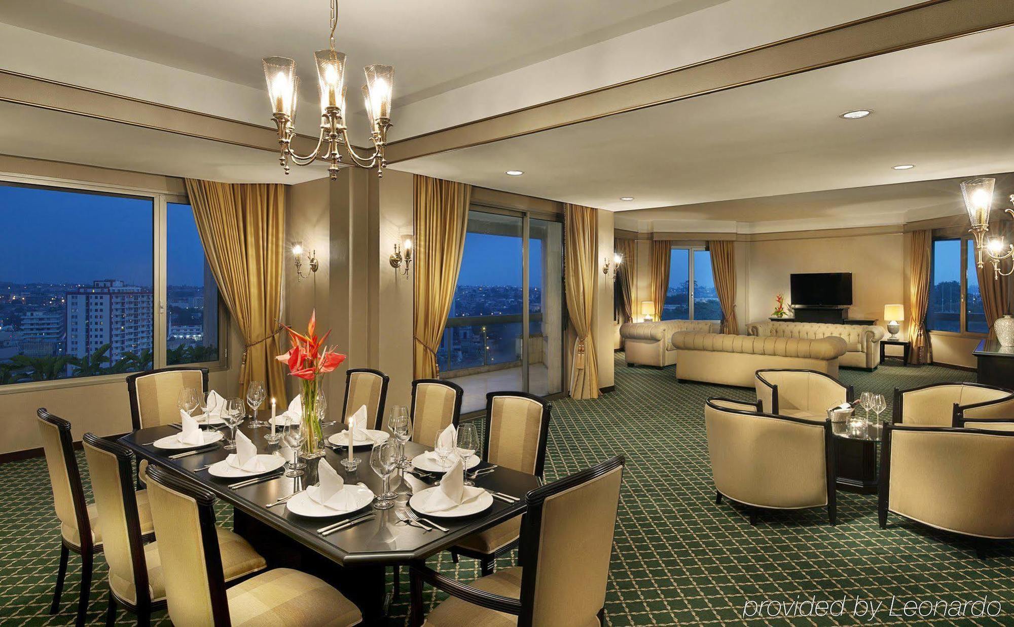 Hilton Yaounde Hotel Buitenkant foto